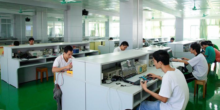 移动通信终端实训室可完成创意信息产品的设计制作实训