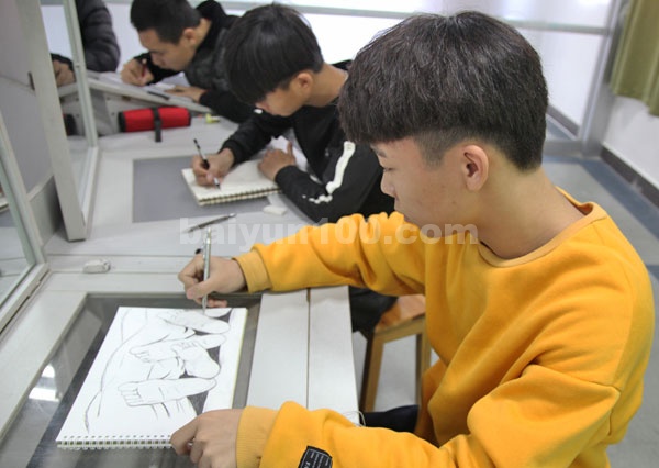 学生创作动漫作品