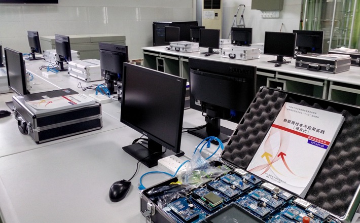 广州市白云工商技师学院物联网实训室——物联网实验箱
