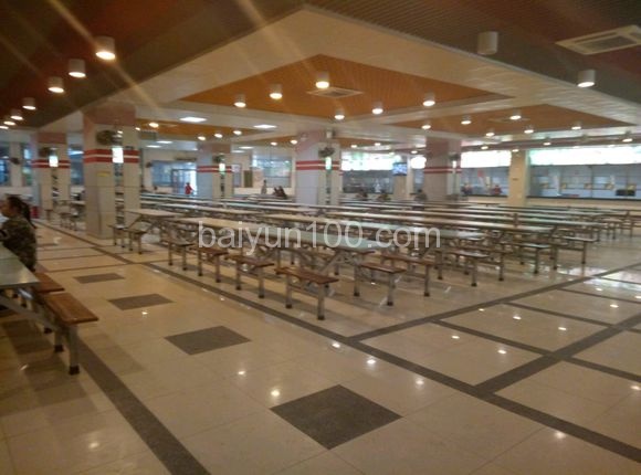 学校饭堂怎么样?可以点外卖吗?