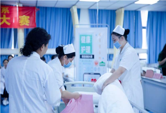 岭南现代技师学院信息技术学院学生活动