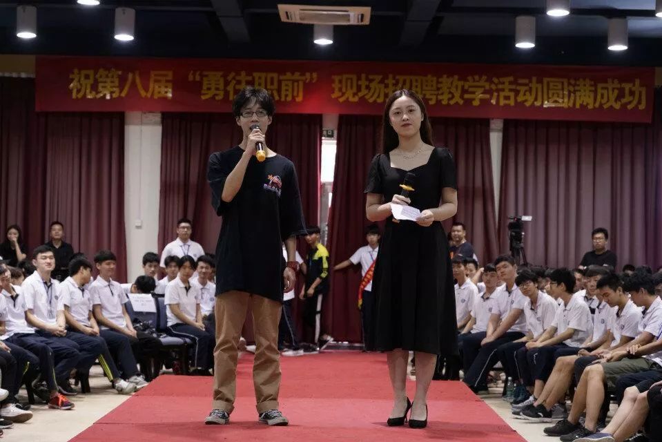 白云工商技校16级数字媒体艺术高技班优秀学生何俊涛-广东技校排名网