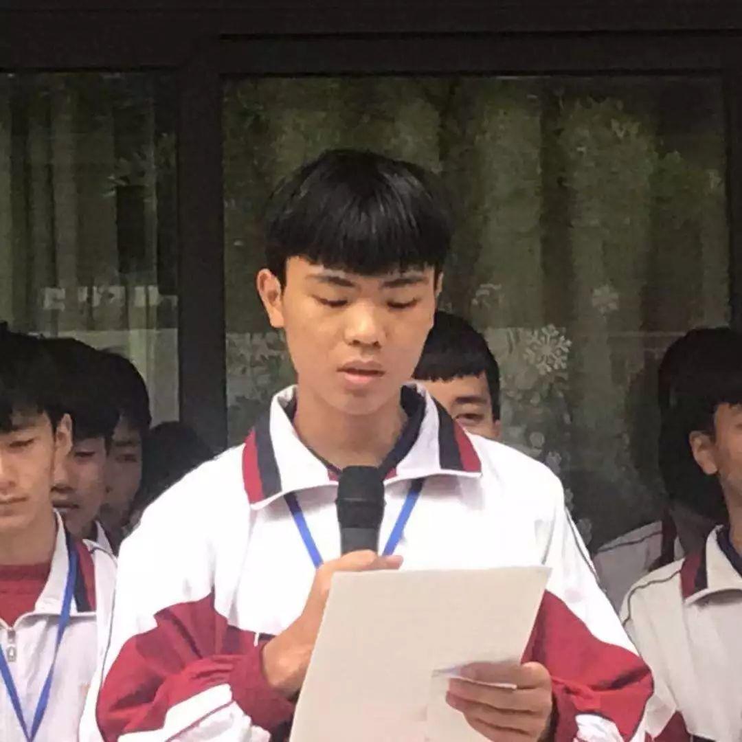感恩是一种生存智慧，是做人的道德底线————汽车工程系第十四周早训