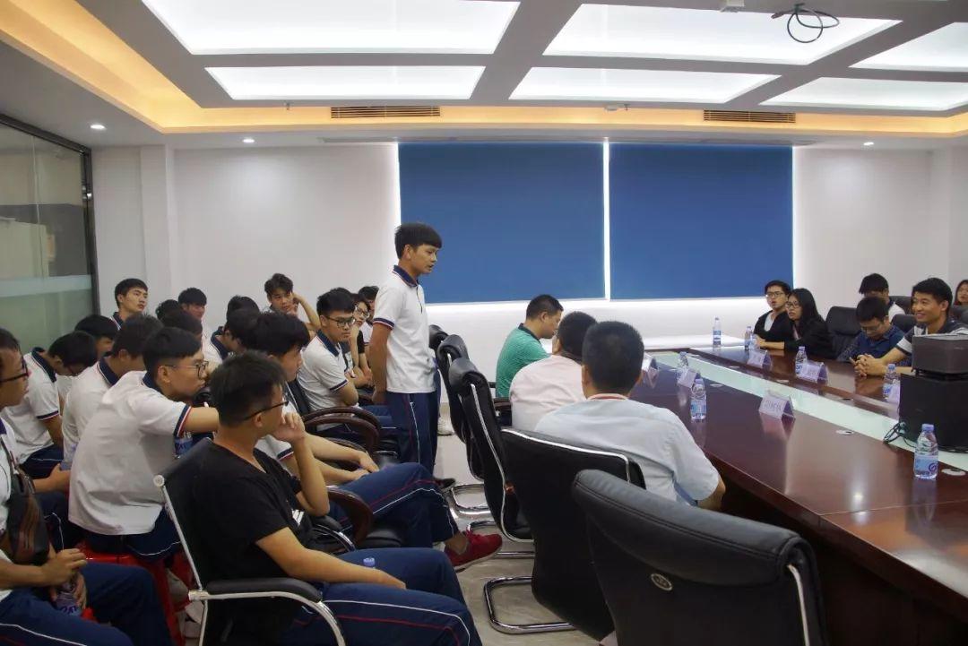 深化校企合作，强化校企优势互融