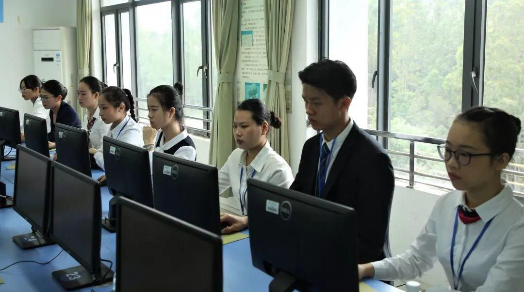 精心办赛，实力登顶——深技师文秘小花勇夺省赛大奖！