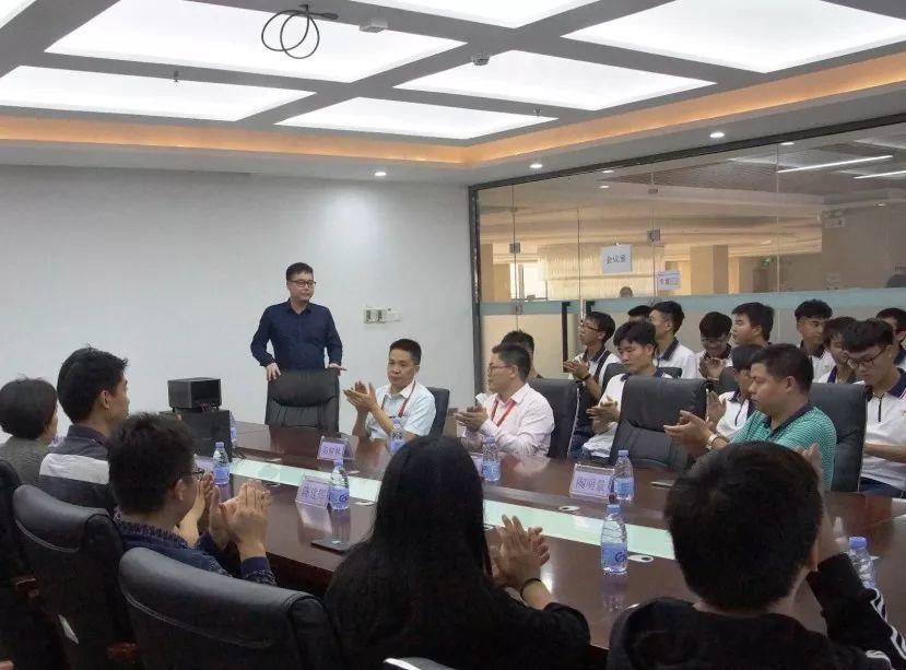 深化校企合作，强化校企优势互融