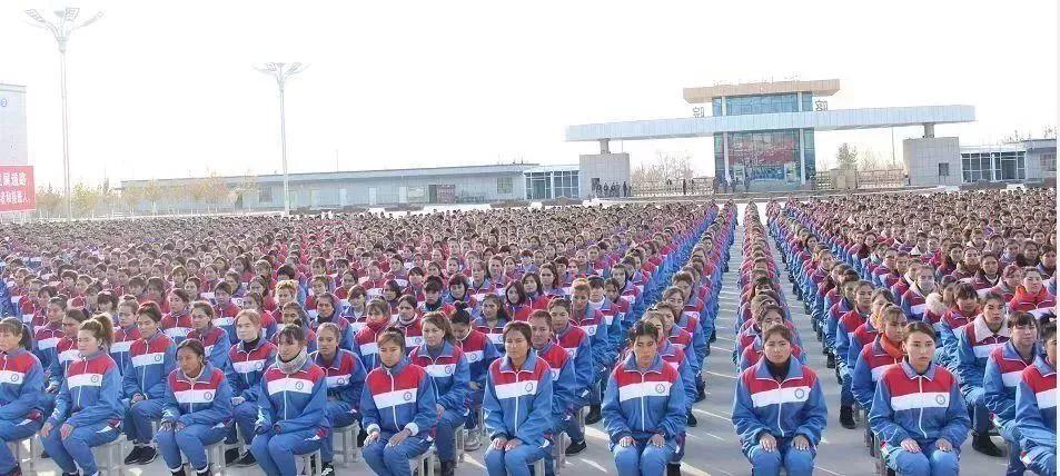 广州轻工技师学院手绘图