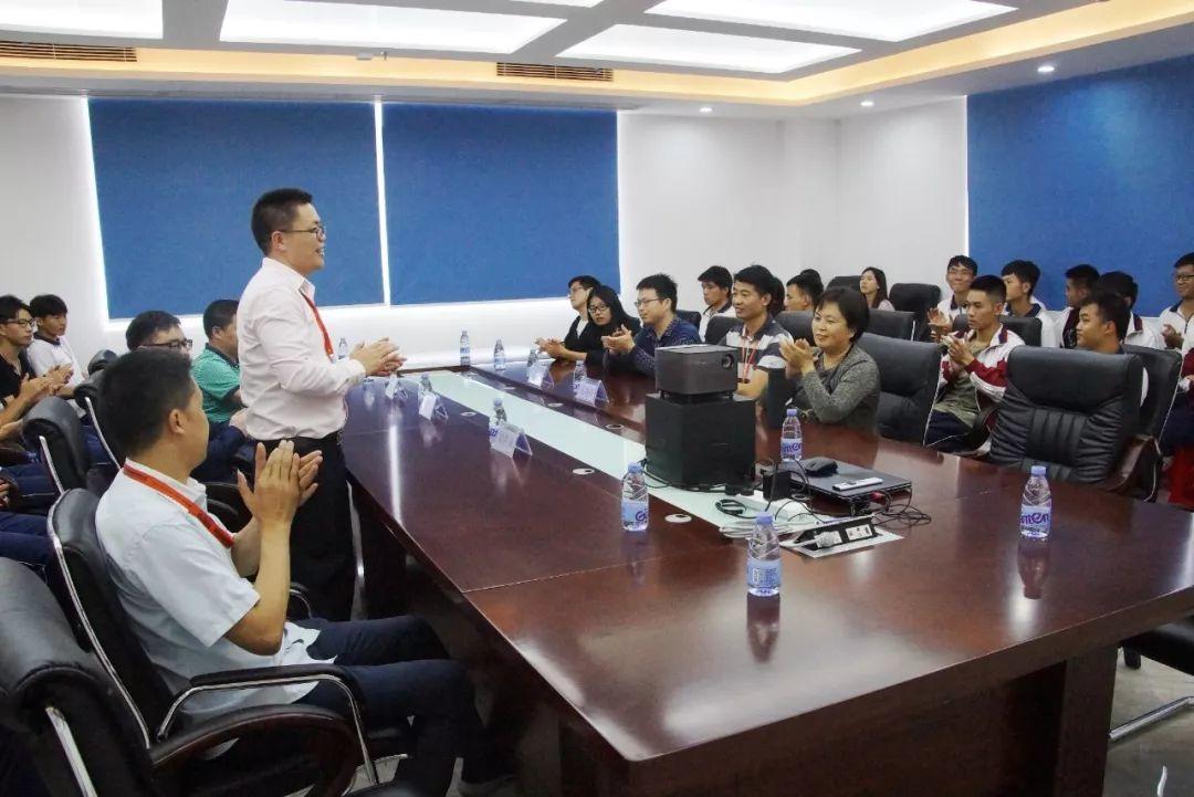 深化校企合作，强化校企优势互融