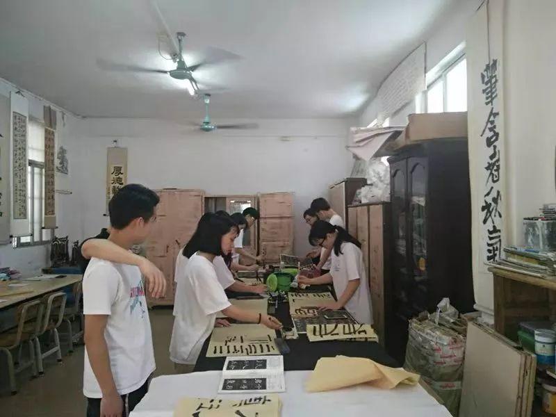 周报丨践行核心价值观，共筑青春中国梦--第十二周团活动