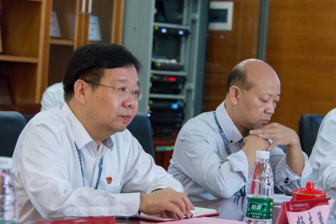 对口交流 携手发展——记都匀市中等职业学校到我校进行对口交流活动