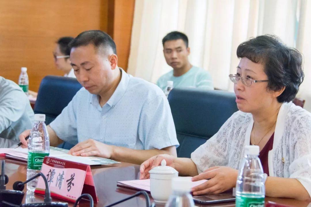 对口交流 携手发展——记都匀市中等职业学校到我校进行对口交流活动