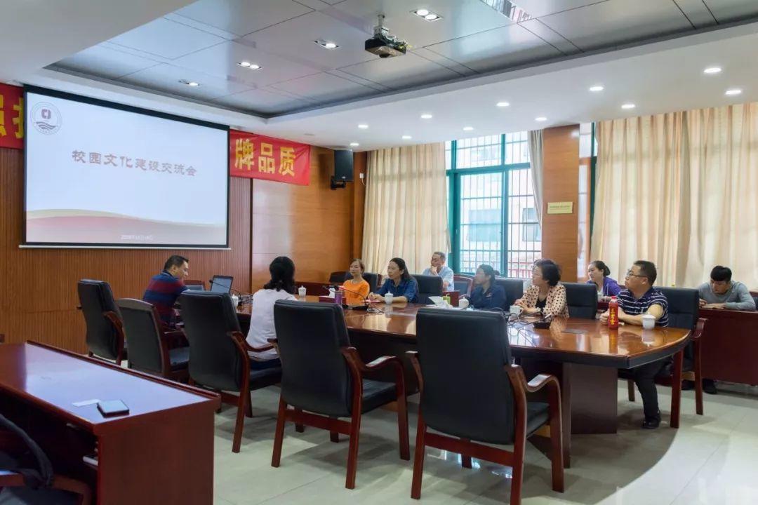 对口交流 携手发展——记都匀市中等职业学校到我校进行对口交流活动