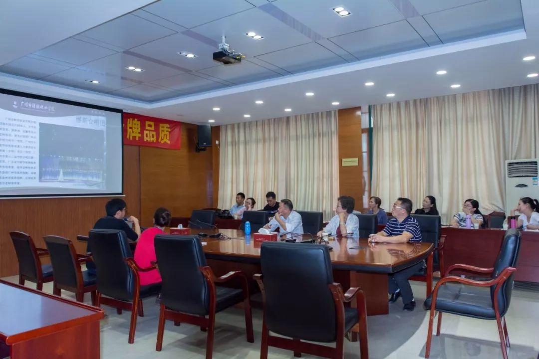 对口交流 携手发展——记都匀市中等职业学校到我校进行对口交流活动