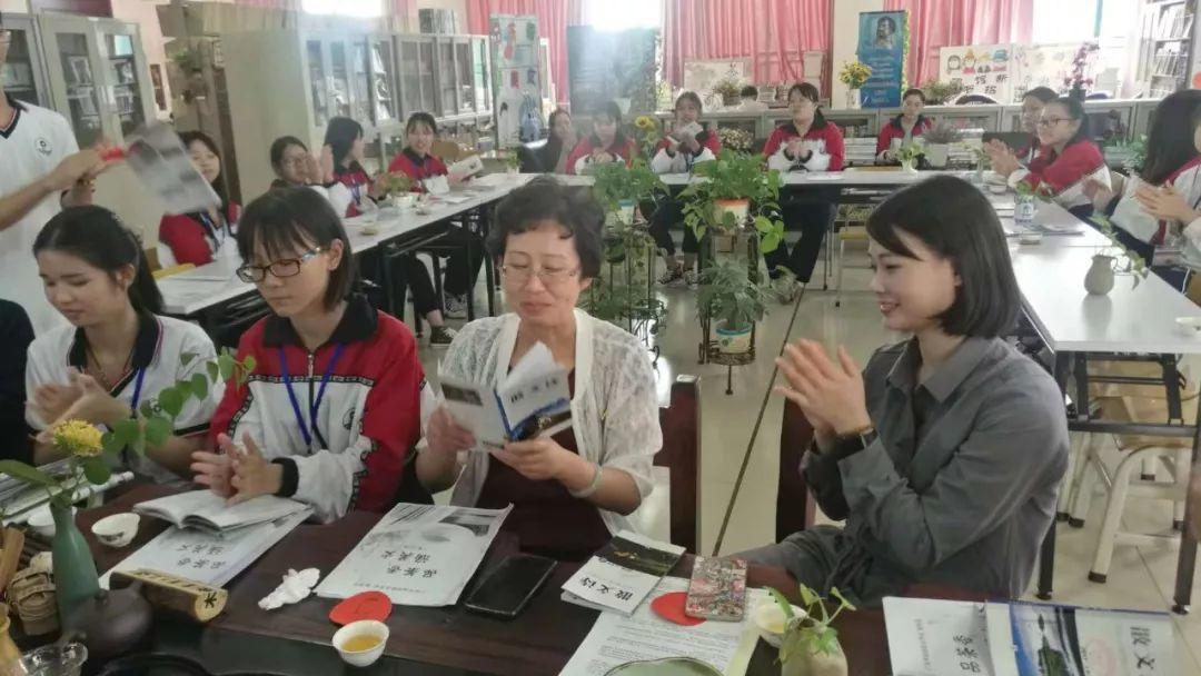 对口交流 携手发展——记都匀市中等职业学校到我校进行对口交流活动