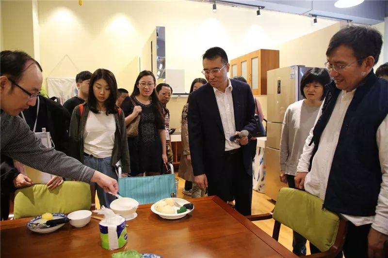 「迈向工业4.0」新工科教育教学暨第二届机器人学院与创新人才培养研讨会在我院成功举行