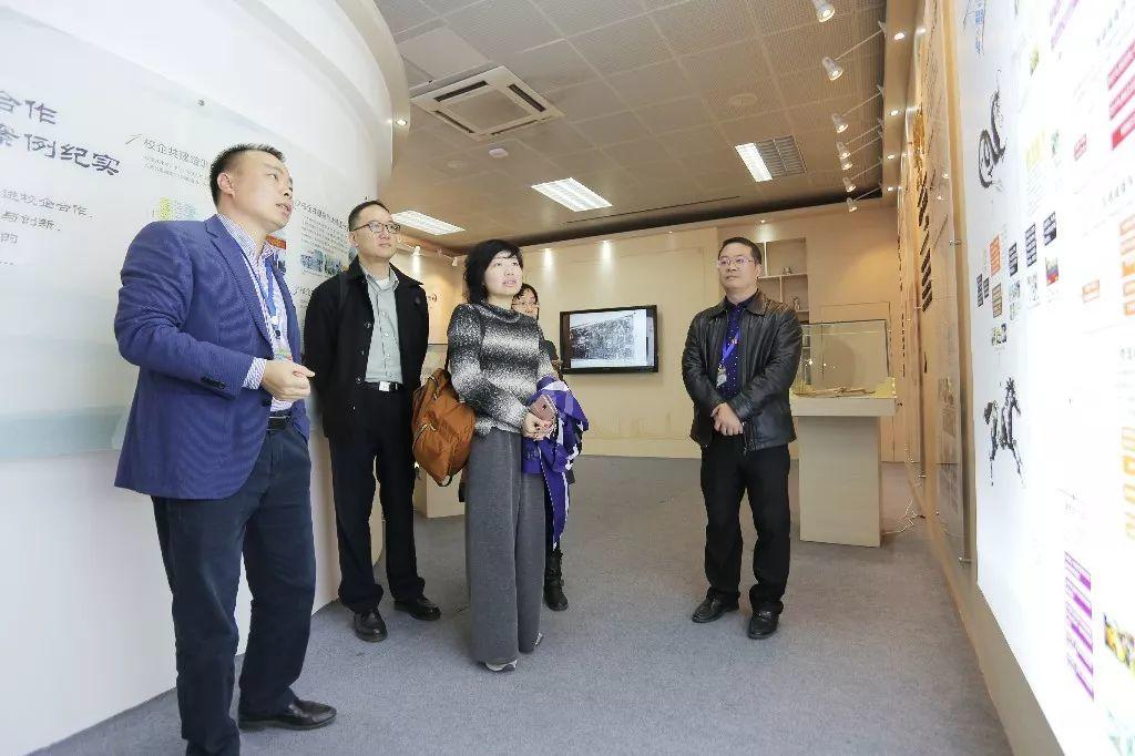 香港职业训练局学徒事务署莅临学院调研