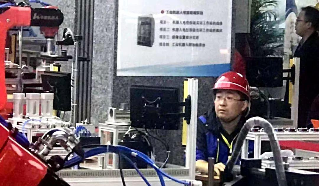 我们去了一趟沈阳，拿了十个奖回来！