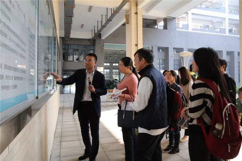 「迈向工业4.0」新工科教育教学暨第二届机器人学院与创新人才培养研讨会在我院成功举行
