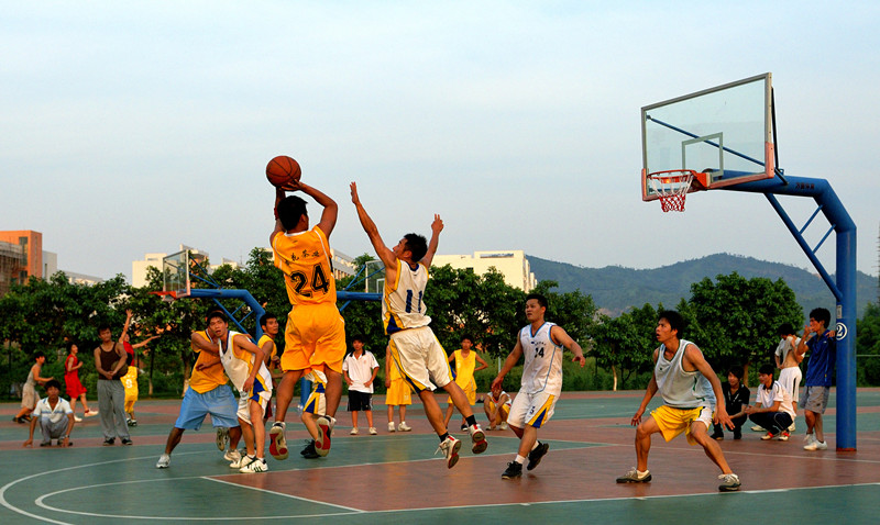 校园风光 ・您当前位置:・首 页 ・学校概况 ・校园风光
