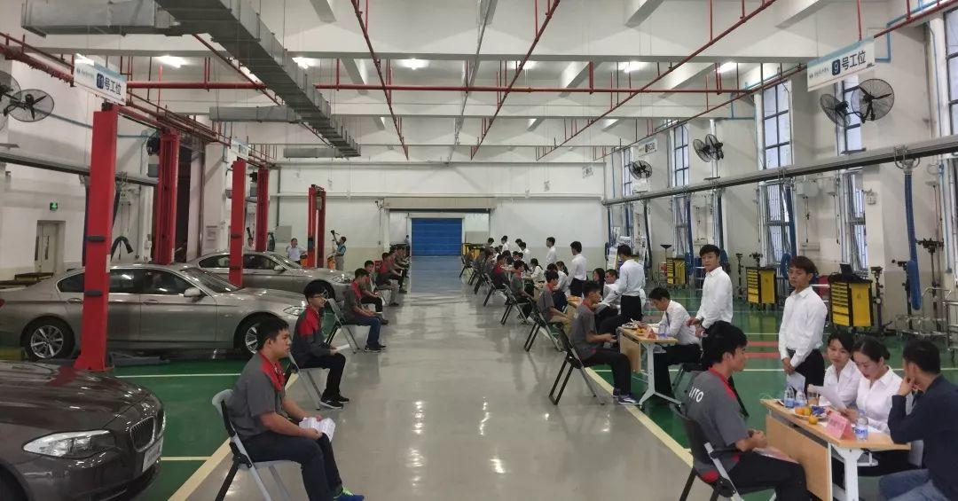 乘宝马快车，奔锦绣前程——我校与宝马合作跃上新台阶