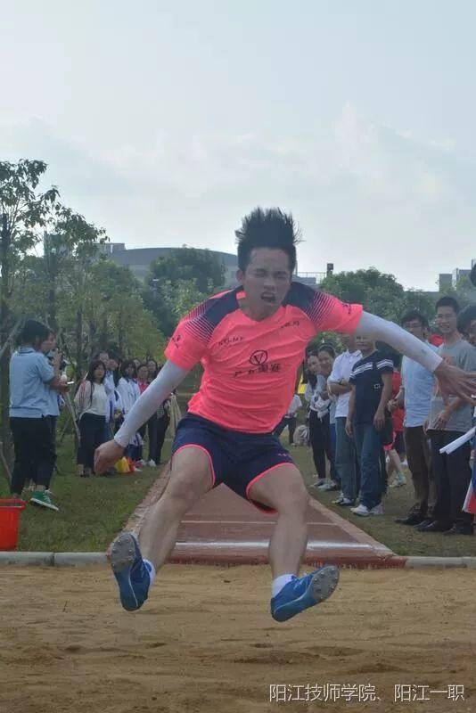 校运会〡我校隆重举办2018年田径运动会