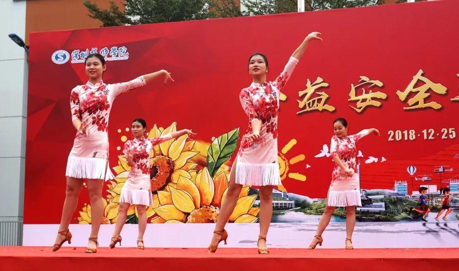 体验空中救援，直升机飞进校园！