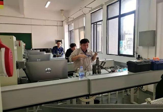 [喜讯] 江门市技师学院教师在2018 年第四届广东省技工院校教师职业能力竞赛中勇夺佳绩