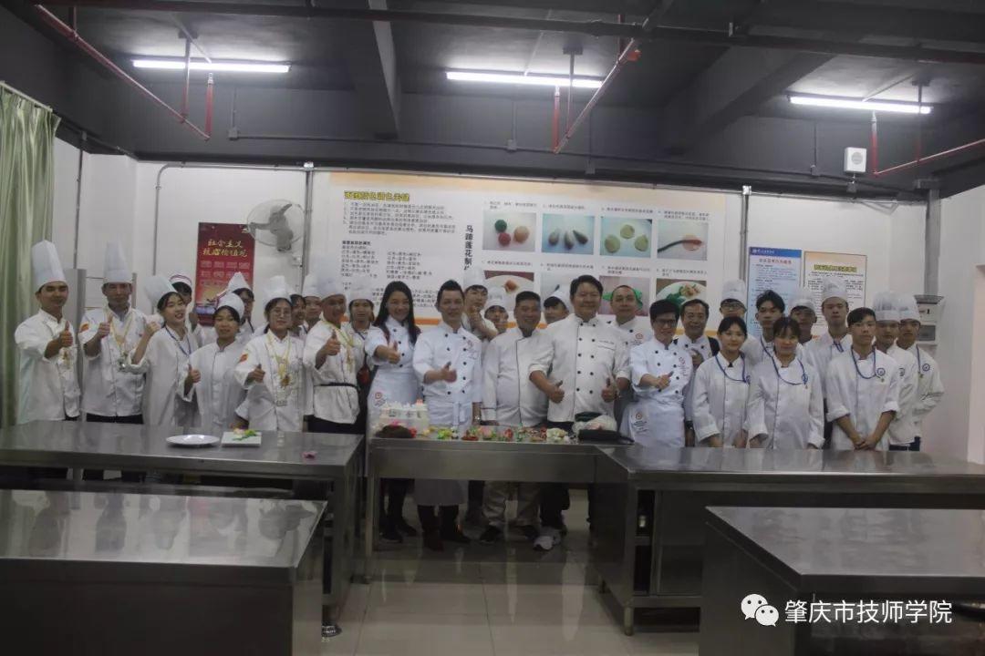 肇庆市技师学院与粤港澳大湾区(肇庆) 青年交流活动隆重开展！