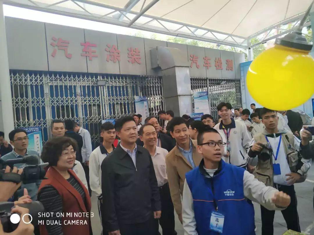 我院中德诺浩小车侠在第三届广东省技工院校科技小发明小制作比赛中大显身手