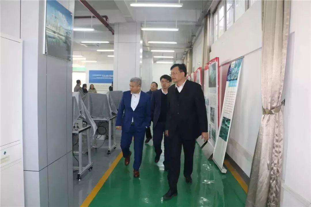 全力创建中德西门子国际学院 培养具有国际视野高技能人才——西门子（中国）有限公司吴永新执行副总裁一行莅临广东机械考察调研