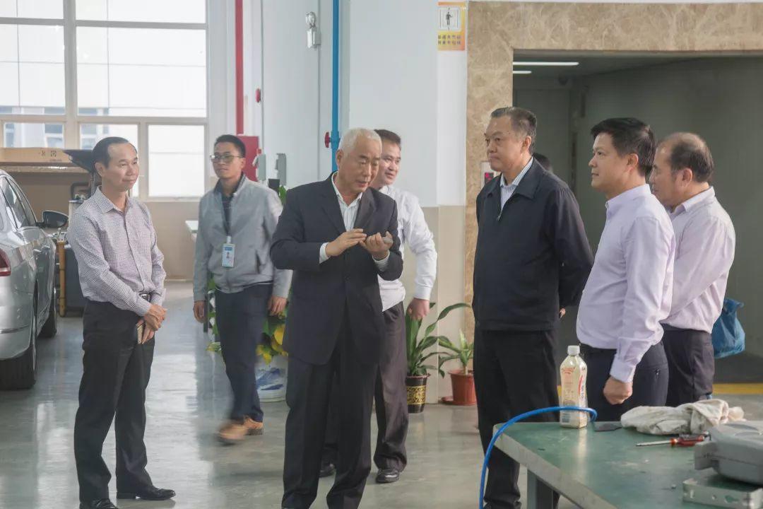 省人社厅陈奕威厅长一行莅临我院视察