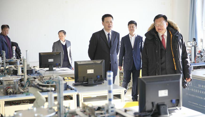 新时代新征程新使命 开启校际合作新模式——广东省机械技师学院与黑龙江技师学院在鸡西市隆重举行对口合作签约仪式