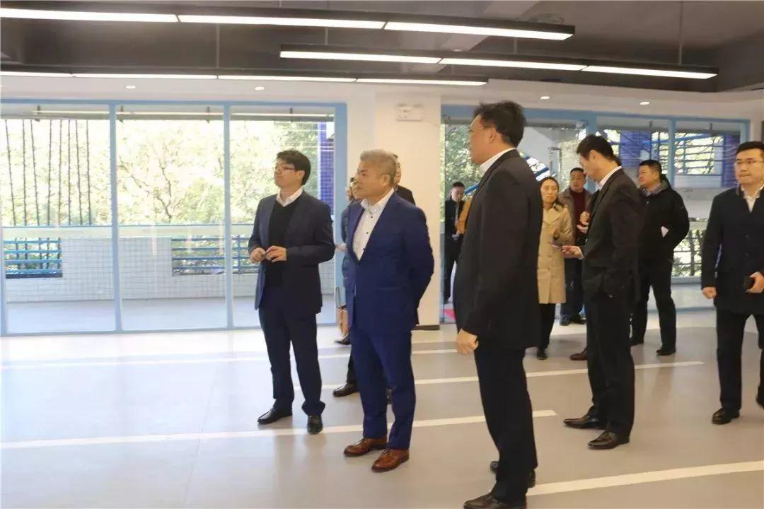 全力创建中德西门子国际学院 培养具有国际视野高技能人才——西门子（中国）有限公司吴永新执行副总裁一行莅临广东机械考察调研