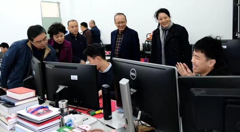 世赛征战烽火急 领导关怀暖人心