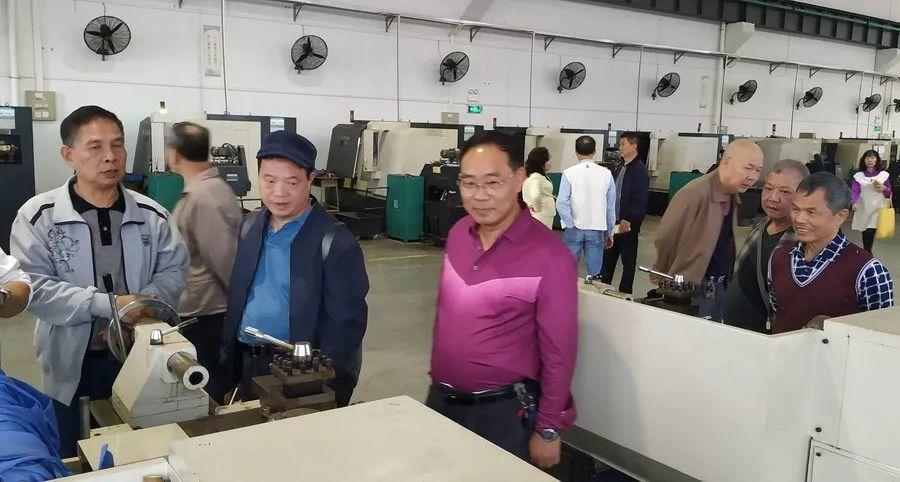 热心公益，情系母校——校友陈杰恒先生再为学院发展作贡献
