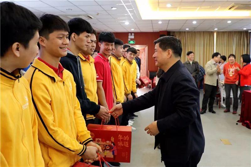 坚持决战意识 打好接下来每场硬仗——广州工贸召开第45届世赛集训工作座谈会
