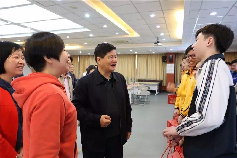 坚持决战意识 打好接下来每场硬仗——广州工贸召开第45届世赛集训工作座谈会