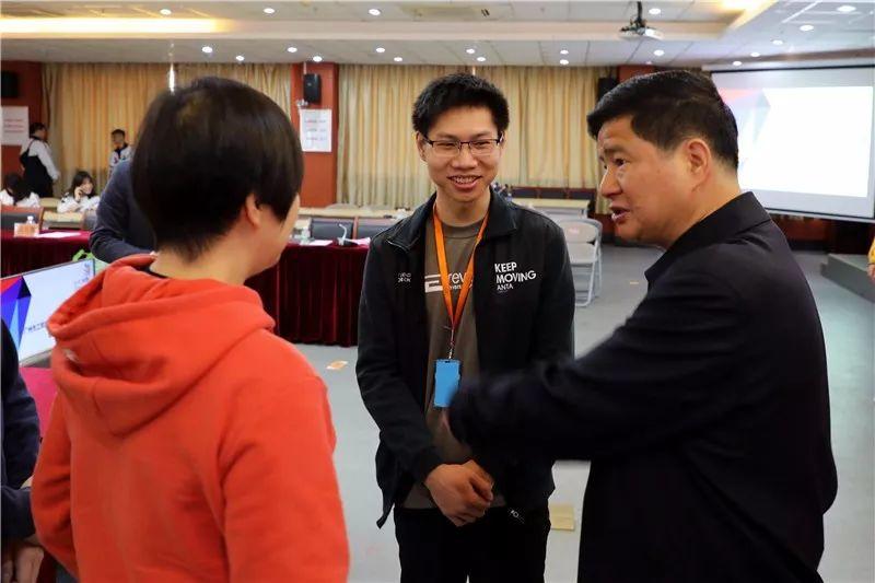 坚持决战意识 打好接下来每场硬仗——广州工贸召开第45届世赛集训工作座谈会