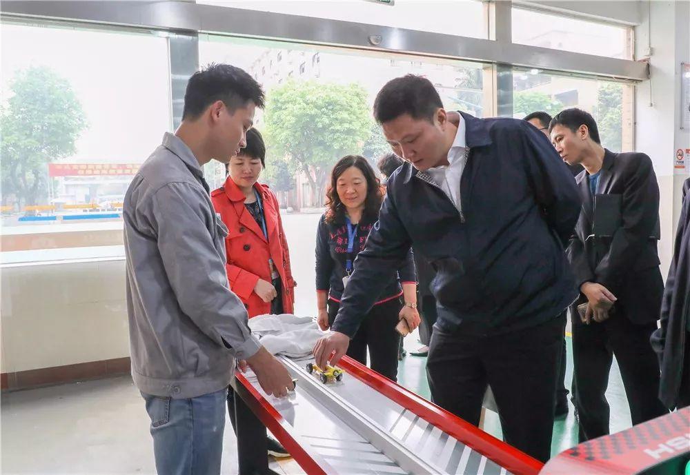 “产学结合，工贸的专业很实用！”——佛山市人社局钟飞健局长一行莅临广州工贸考察调研