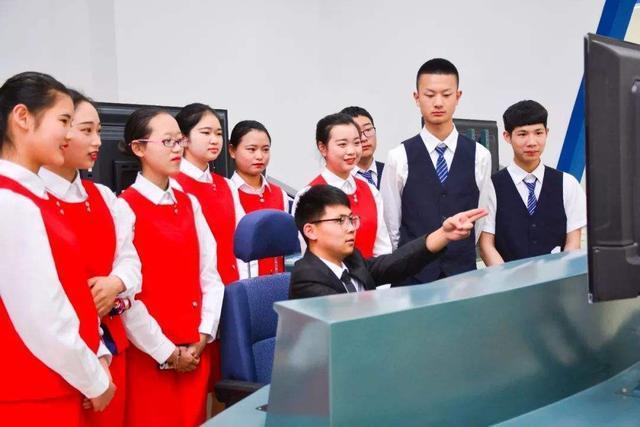 高职专科“平均月收入最高”的10大专业!2020填报志愿重点参考-广东技校排名网