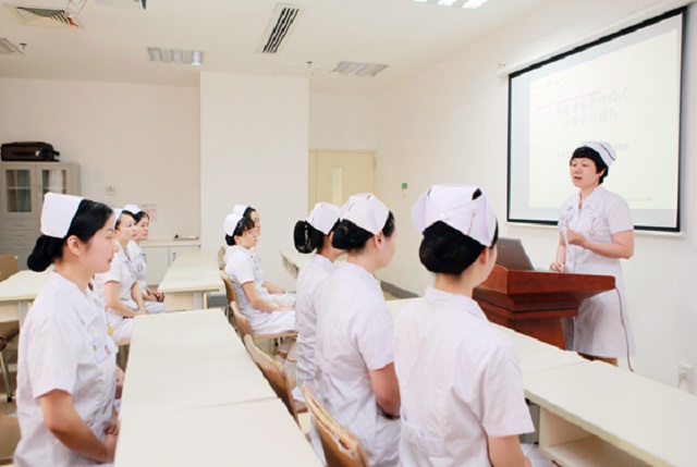 汕尾市护理职业学校哪家好-护理专业发展趋势-广东技校排名网