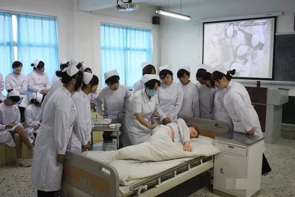 2020年广东省中职卫生学校排名-卫生学校是学什么的-广东技校排名网