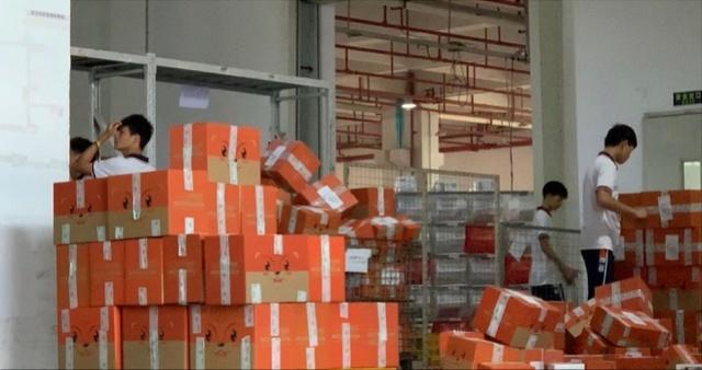 广州幼师学生双十一被派到物流仓分拣包裹 学校:合法的社会实践-广东技校排名网