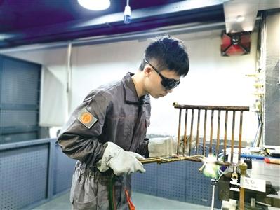广州市工贸技师学院11名选手赛前冲刺-广东技校排名网