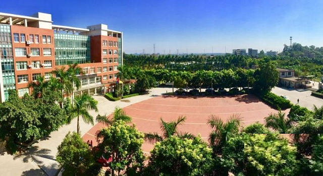 广东省岭南工商第一技师学院面积多大-广东技校排名网