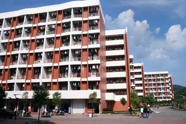 广东华商技工学校宿舍住宿环境怎么样-广东技校排名网