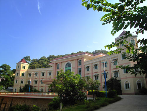 广州涉外经济职业技术学院中职部是公立还是私立-广东技校排名网