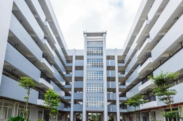 广州市财经职业学校校风如何-广东技校排名网