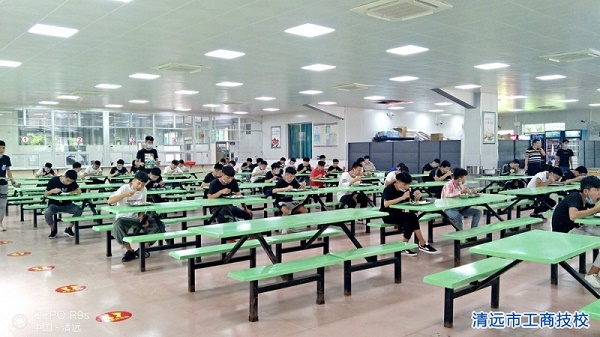 清远市工商技工学校宿舍住宿环境-广东技校排名网