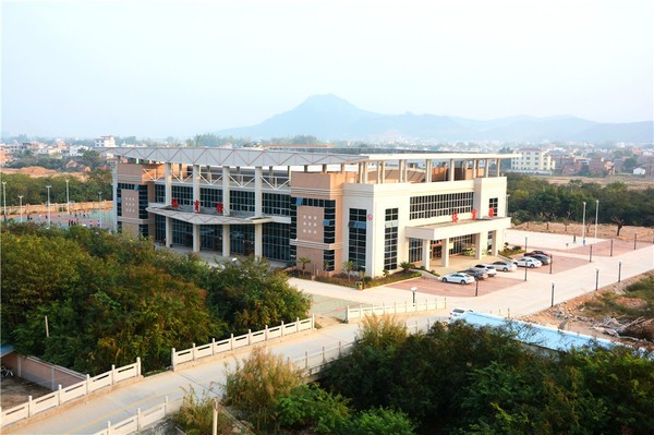 兴宁市高级技工学校是公立还是私立-广东技校排名网